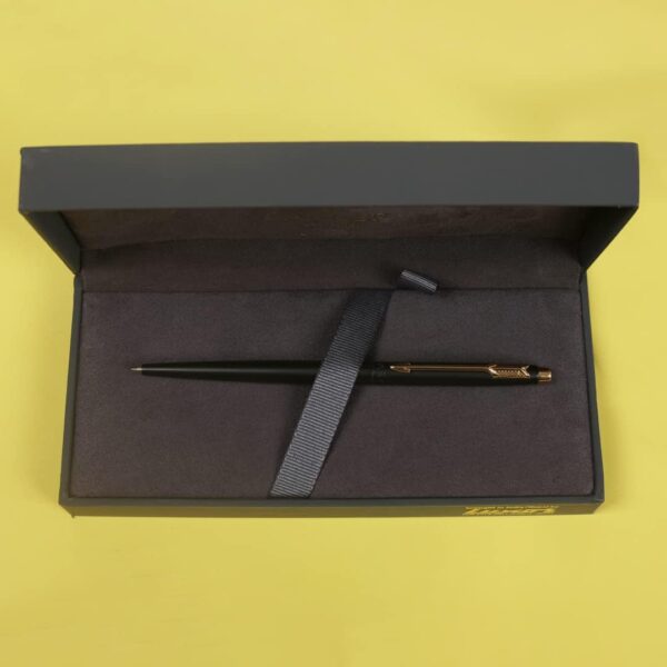 Parker Insignia Engraving Lacque Black| Gold Trim |Ball Pen - Image 3